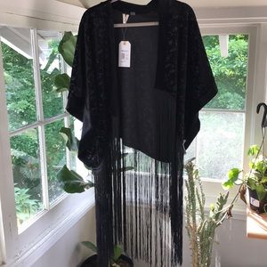 Black velvet shawl